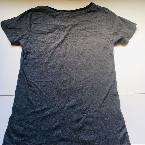 Looney Toons Tweety and Sylvester  graphic tee. - Picture 5 of 6